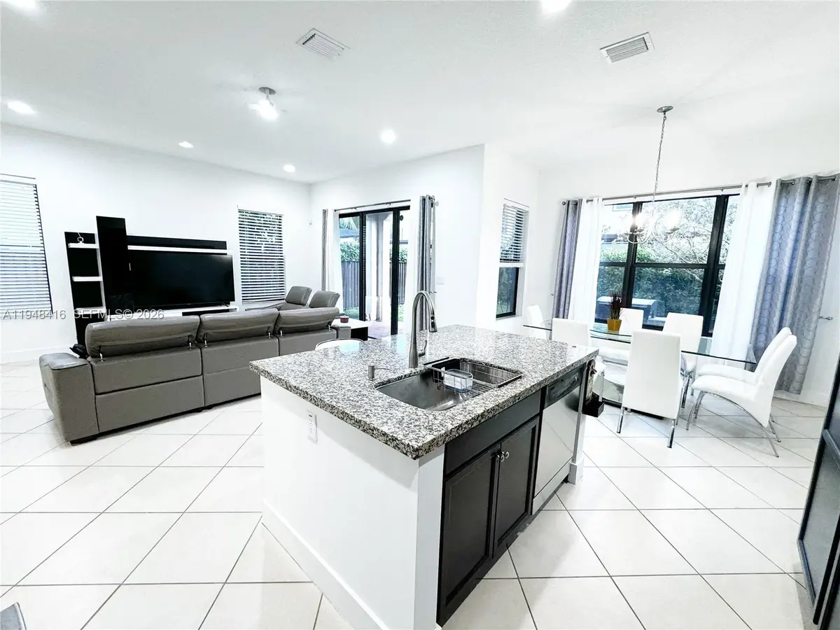 3209 W 98th Place, Hialeah, FL 33018 - #1
