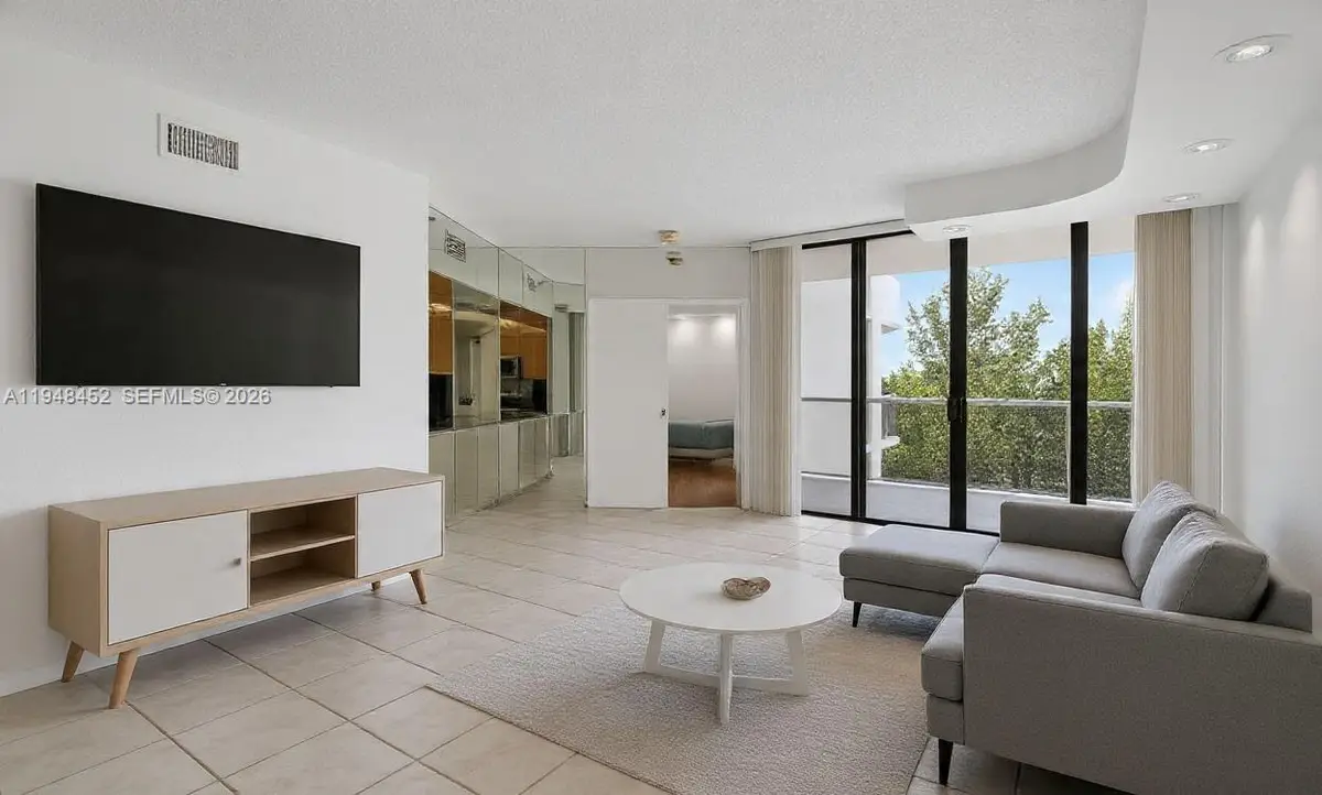 20281 E Country Club Drive #405, Aventura, FL 33180 - #1