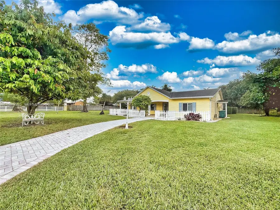 19280 SW 304th Street, Homestead, FL 33030 - #2