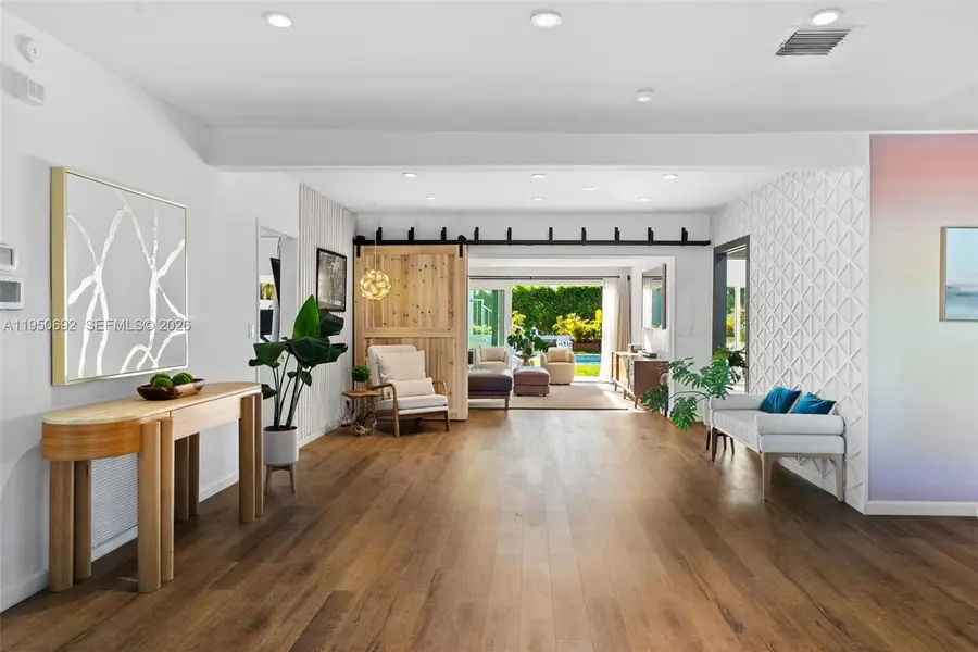 7770 Hawthorne Avenue, Miami Beach, FL 33141 - #3
