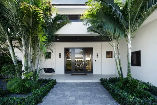 2370 Bayview Lane, North Miami, FL 33181