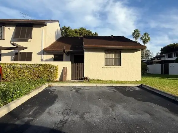 Address Withheld By Seller, Miami, FL 33186