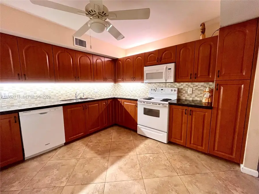2806 N 46th Avenue #D537, Hollywood, FL 33021 - #2