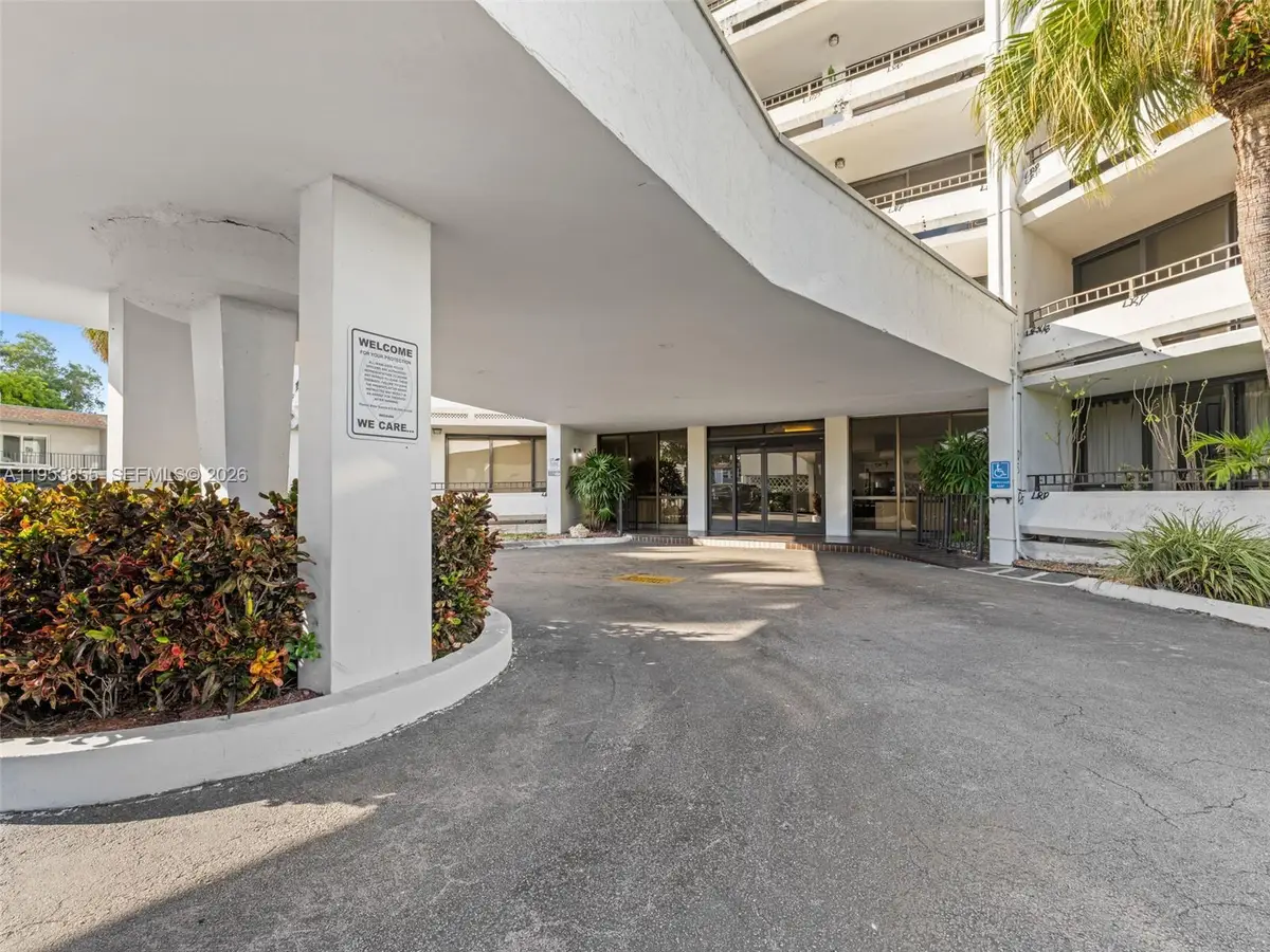 13953 Kendale Lakes Circle #B205, Miami, FL 33183 - #1