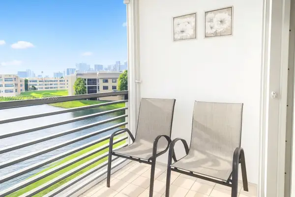 10405 Sunrise Lakes Boulevard #311, Sunrise, FL 33322