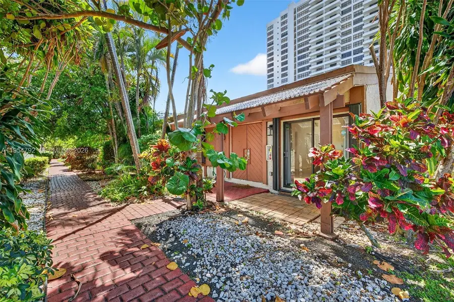 2619 S Parkview Drive, Hallandale Beach, FL 33009 - #2