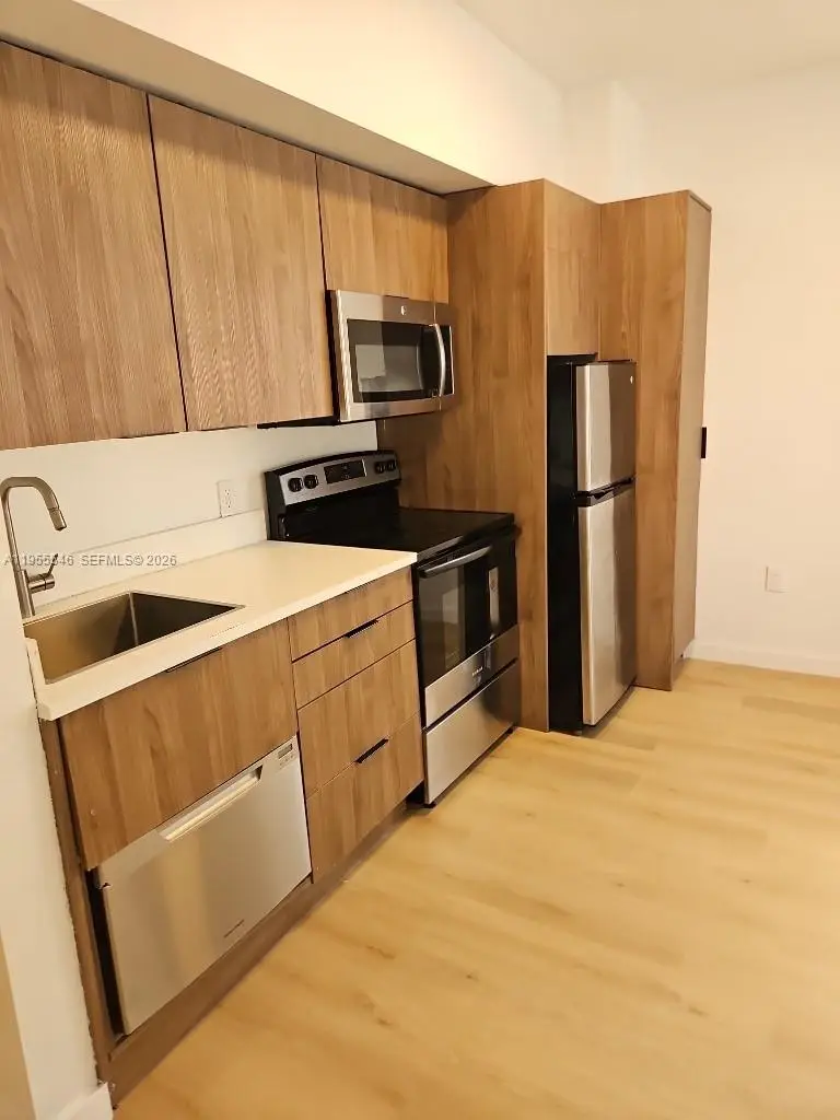 557 Michigan Avenue #211 W/PARKING, Miami Beach, FL 33139 - #1