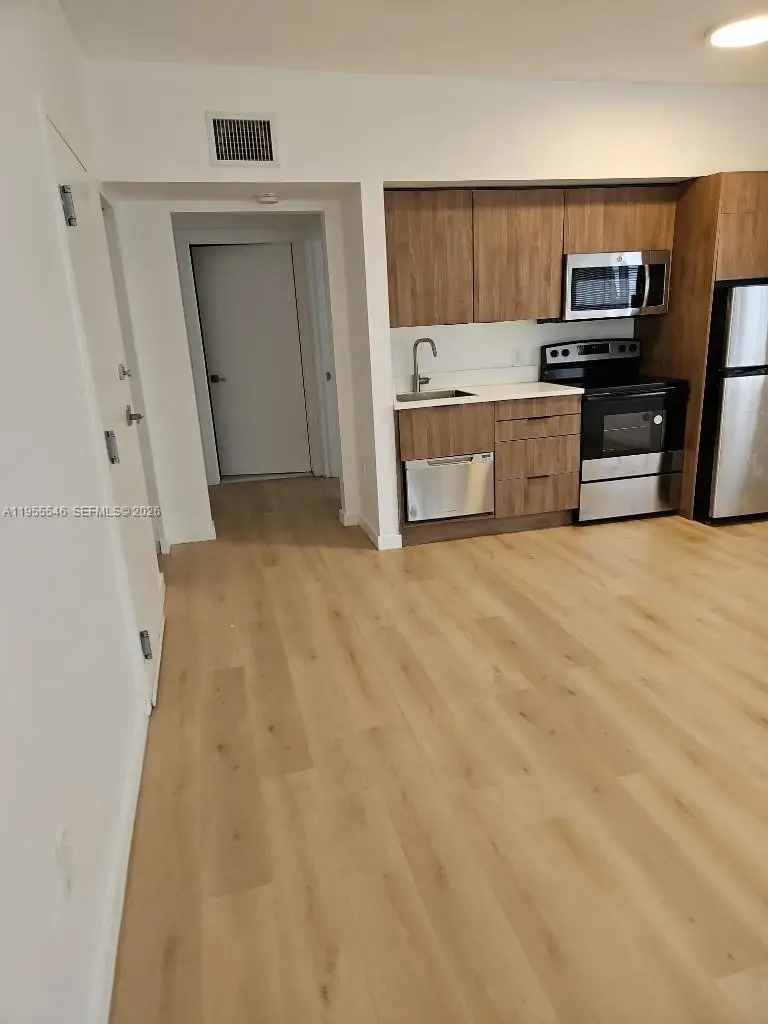 557 Michigan Avenue #211 W/PARKING, Miami Beach, FL 33139 - #3