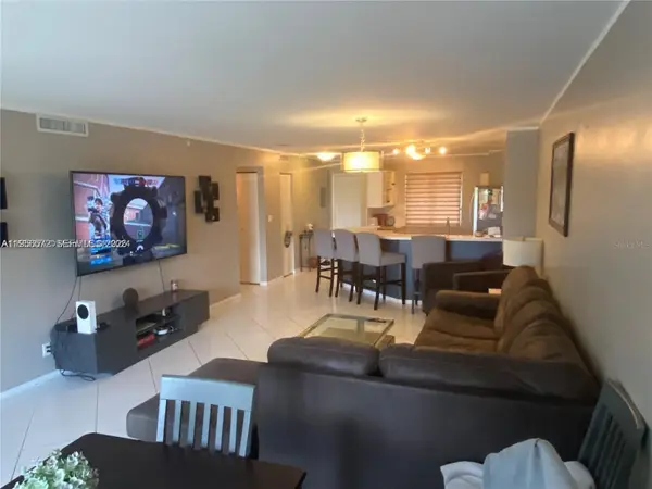 2205 S Cypress Bend Drive #302, Pompano Beach, FL 33069