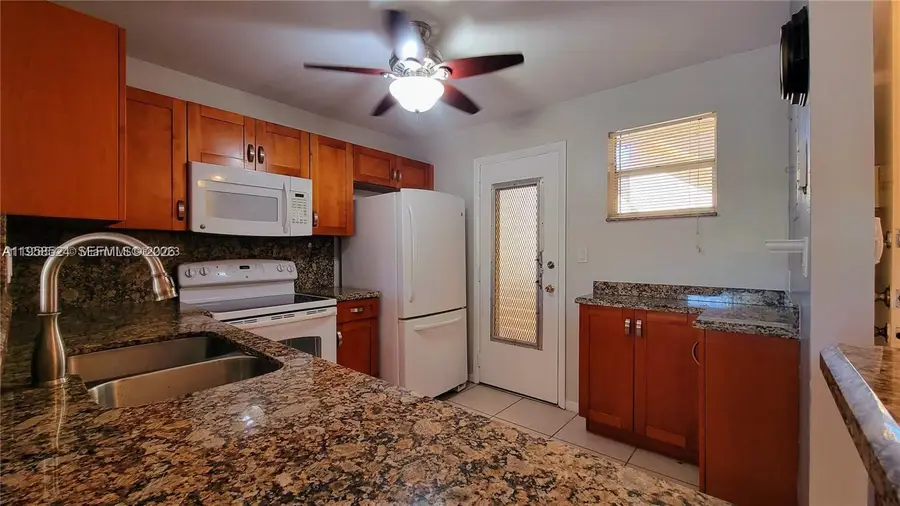 406 NW 68th Avenue #304, Plantation, FL 33317 - #3