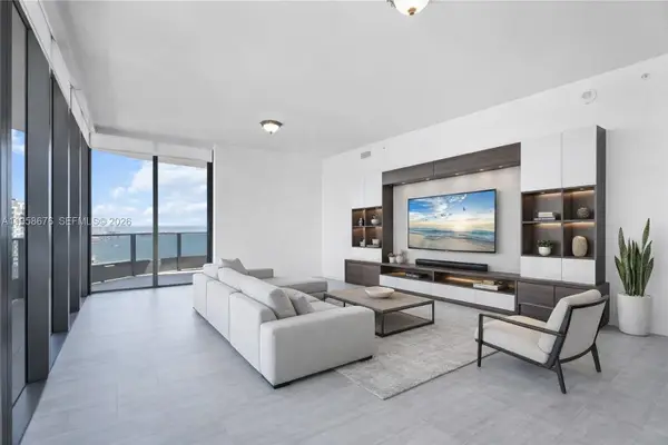 1000 Brickell Plaza #PH5408, Miami, FL 33131