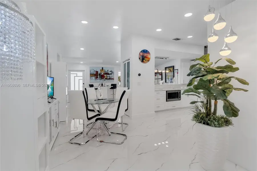 Address Withheld By Seller, Miami, FL 33177 - #3