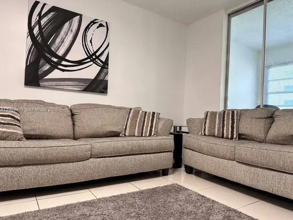 319 NE 14th Avenue #106, Hallandale Beach, FL 33009