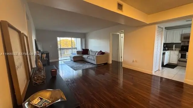 731 N Pine Island Road #306, Plantation, FL 33324 - #2