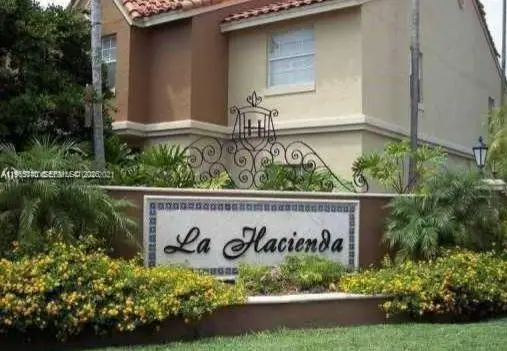 18308 NW 68th Avenue #B, Hialeah, FL 33015