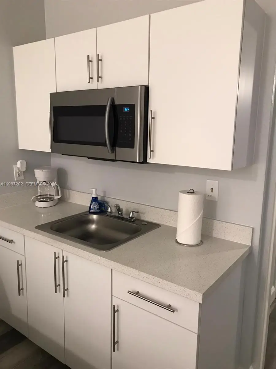 26 Diplomat Parkway #2215, Hallandale Beach, FL 33009 - #2