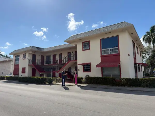 1120 NE 10th Street #5, Hallandale Beach, FL 33009
