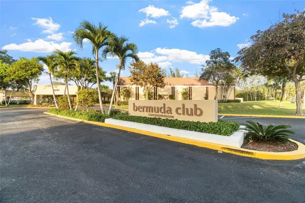 5851 NW 62nd Avenue #210, Tamarac, FL 33319
