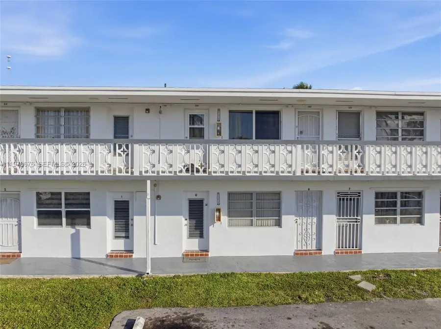 15 NW 204th Street #30, Miami Gardens, FL 33169 - #2