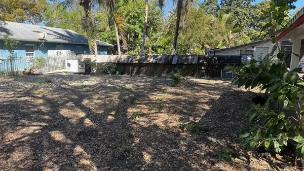 7613 NE 3rd Avenue, Miami, FL 33138
