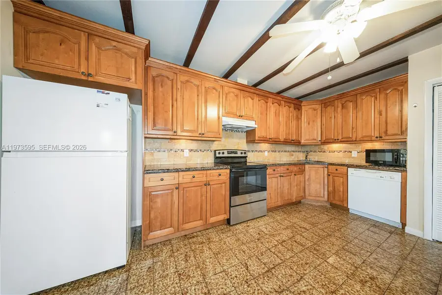 2725 SW 82nd Avenue, Miami, FL 33155 - #2