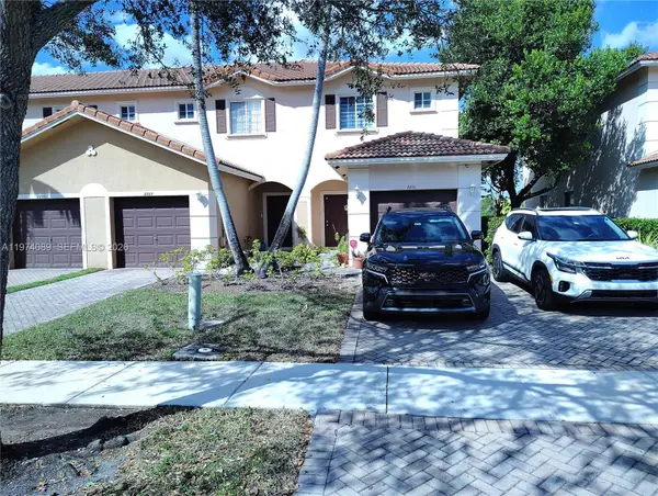 Address Withheld By Seller, Tamarac, FL 33321