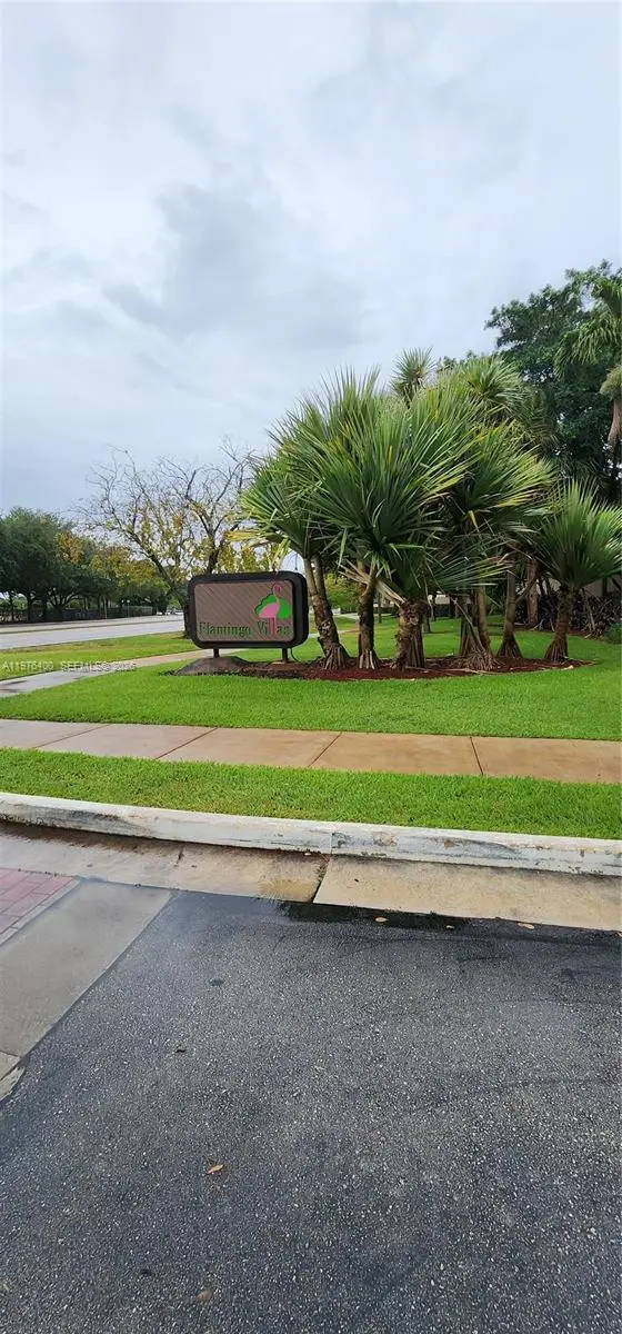 12305 NW 11 12305 #12305, Pembroke Pines, FL 33026
