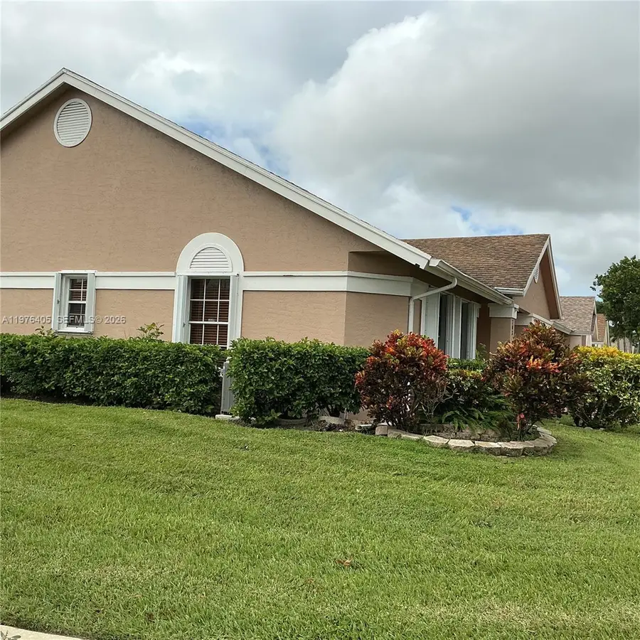 203 N Moccasin Trail N, Jupiter, FL 33458 - #2