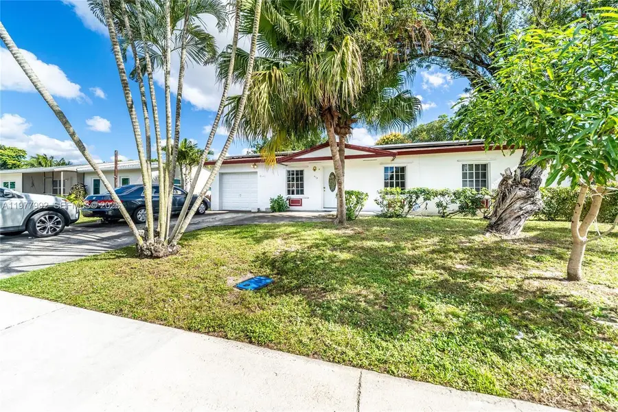 419 SW 80th Avenue, Pompano Beach, FL 33068 - #2