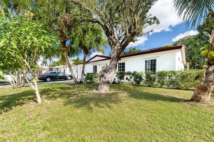 419 SW 80th Avenue, Pompano Beach, FL 33068 - #3