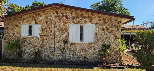 142 NW 8th Avenue, Dania Beach, FL 33004