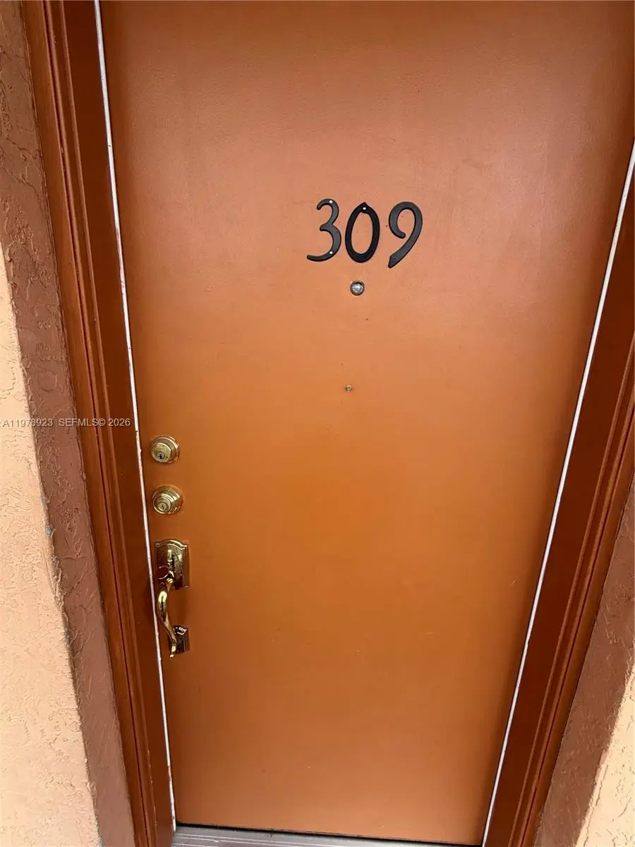 1800 W 54th Street #309, Hialeah, FL 33012 - #1