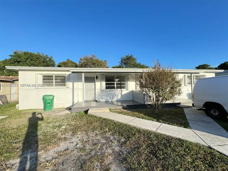 15741 NW 38th Place, Miami Gardens, FL 33054 - #2