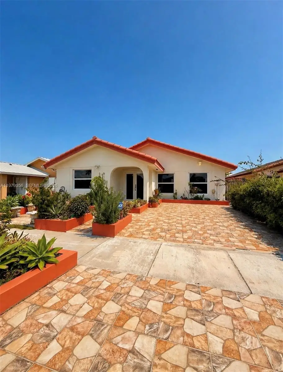 910 SW 140th Avenue, Miami, FL 33184 - #1