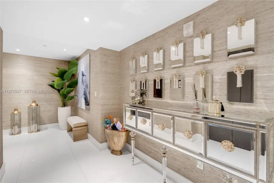 900 Biscayne Boulevard #PH6109, Miami, FL 33132 - #2