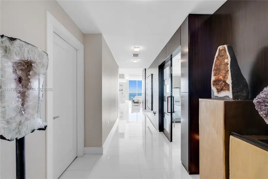 900 Biscayne Boulevard #PH6109, Miami, FL 33132 - #3