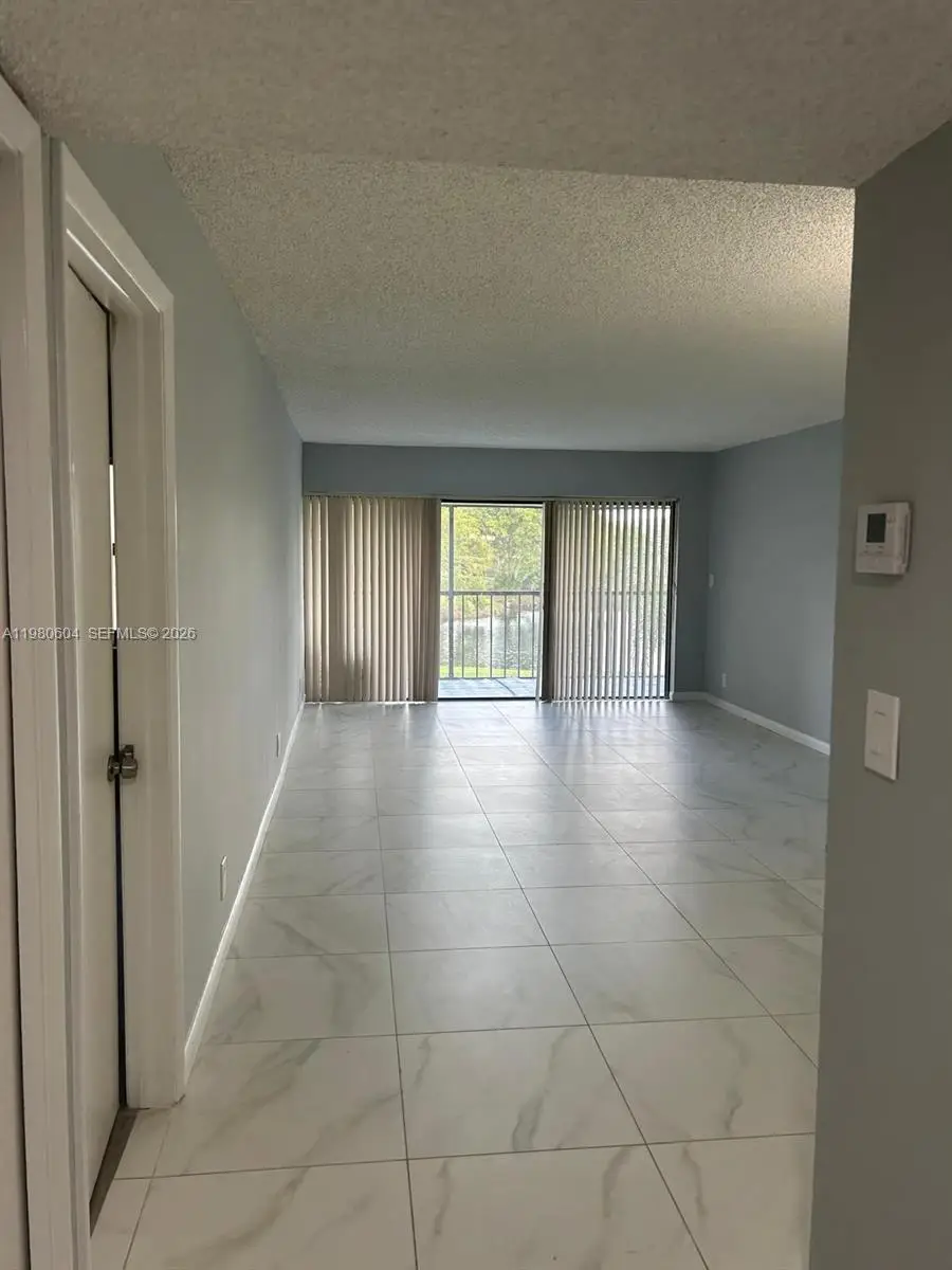 230 Lakeview Drive #209, Weston, FL 33326 - #2