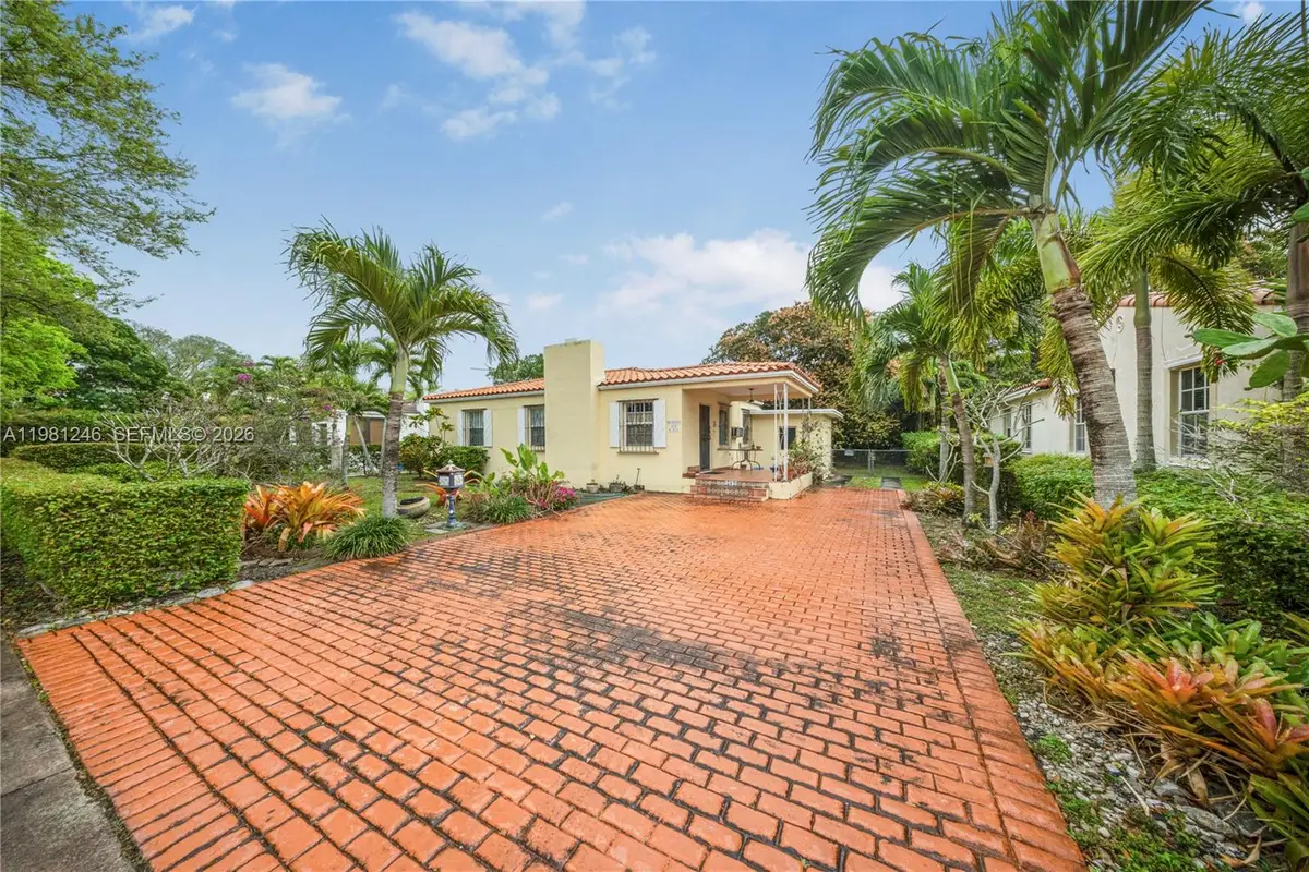 512 Mendoza Avenue, Coral Gables, FL 33134 - #1