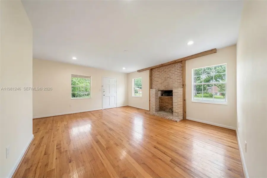 512 Mendoza Avenue, Coral Gables, FL 33134 - #2