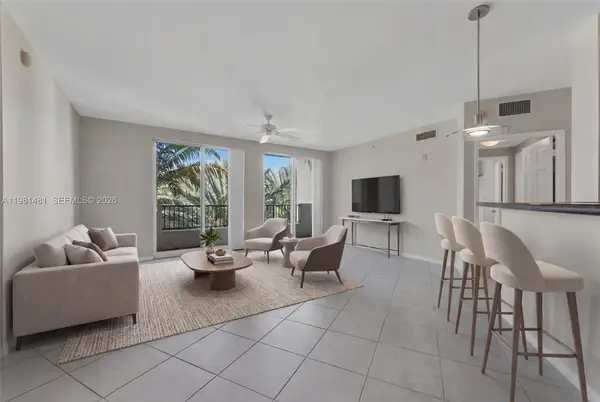 2421 NE 65th Street #403, Fort Lauderdale, FL 33308