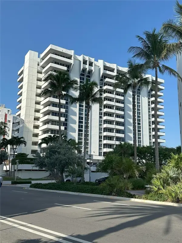 3200 Collins Avenue #101, Miami Beach, FL 33140