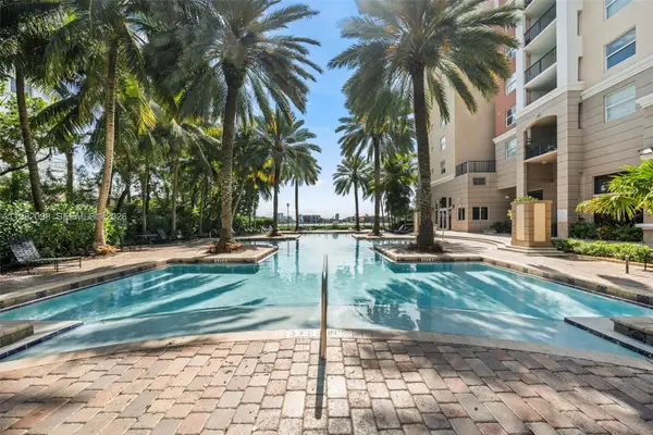 17125 N Bay Road #3312, Sunny Isles Beach, FL 33160