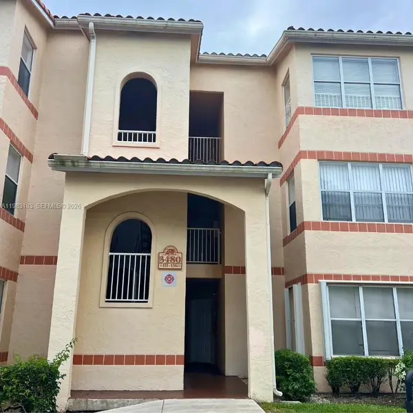 3480 N Pinewalk Drive #N 135, Margate, FL 33063