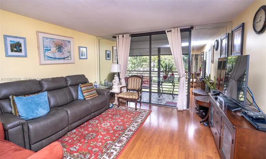 1000 Colony Point Circle #203, Pembroke Pines, FL 33026 - #3