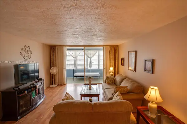 2841 Somerset Drive #318, Lauderdale Lakes, FL 33311