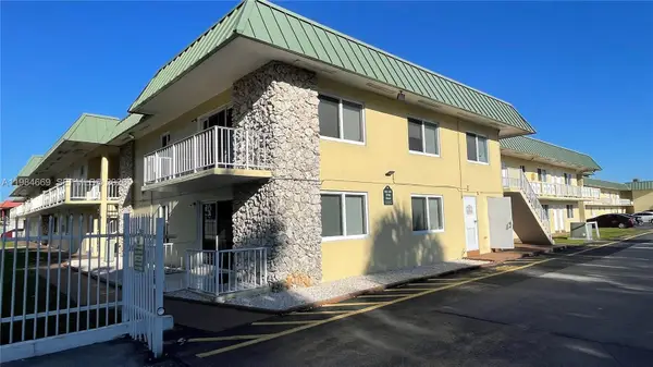 505 NW 177th Street #212, Miami Gardens, FL 33169