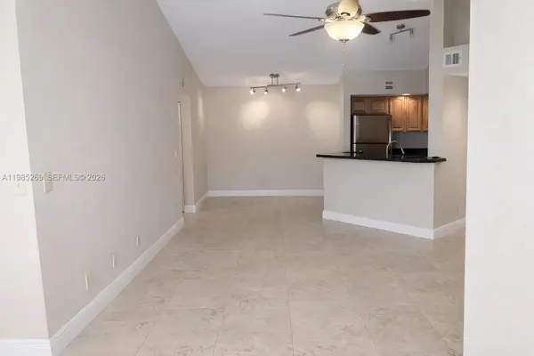 3410 N Pinewalk Drive #N 827, Margate, FL 33063