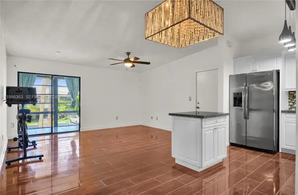 Address Withheld By Seller, Miami, FL 33179
