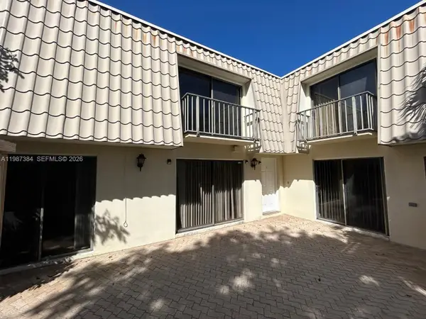 1700 Embassy Drive #204, West Palm Beach, FL 33401