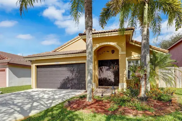 20401 SW 1st Street, Pembroke Pines, FL 33029